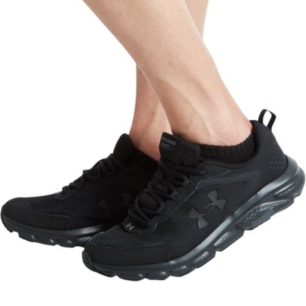 ⭐️ 265. NWOT Under Armour Men's Charged Assert 9 Running Shoes